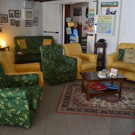 Hotel Alfredo'S Rimini Bagian luar foto