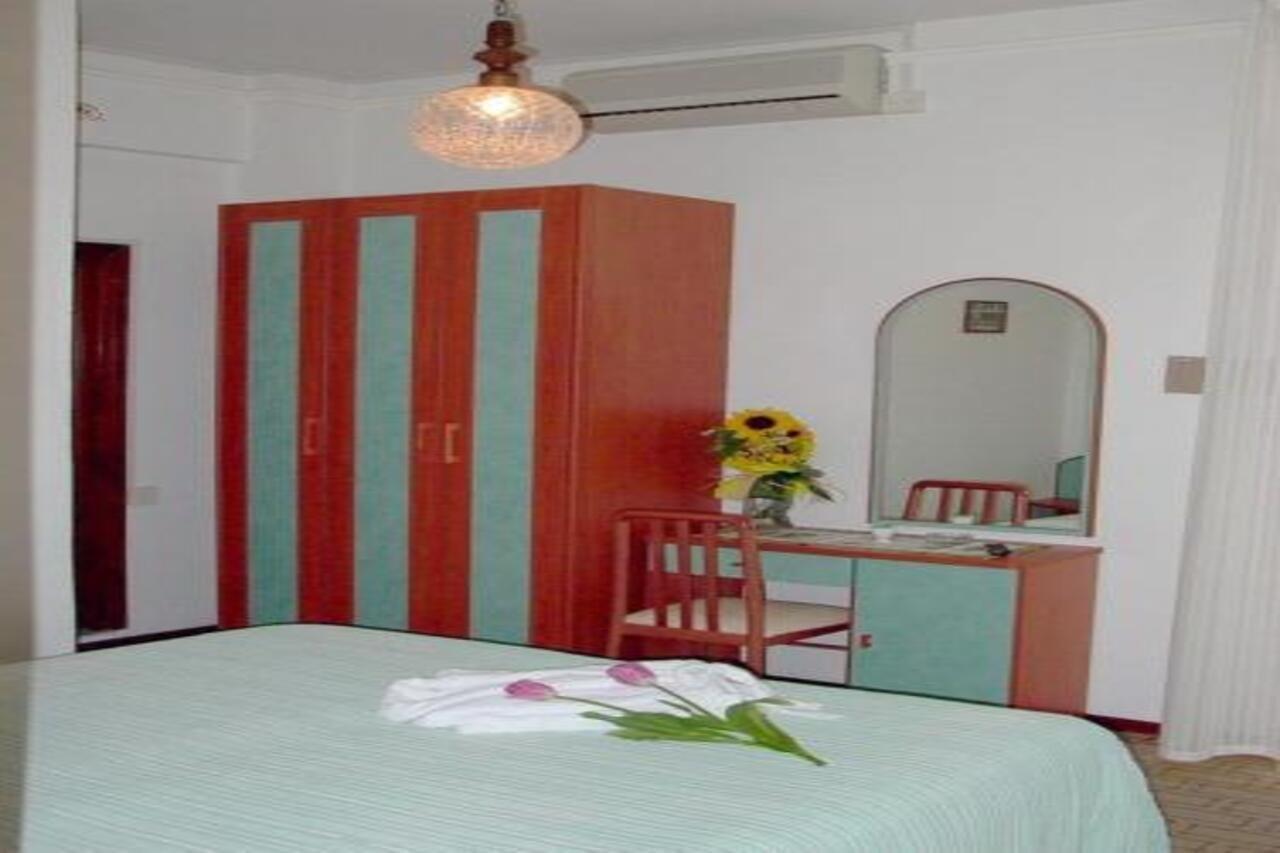 Hotel Alfredo'S Rimini Bagian luar foto