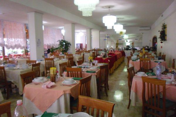 Hotel Alfredo'S Rimini Bagian luar foto